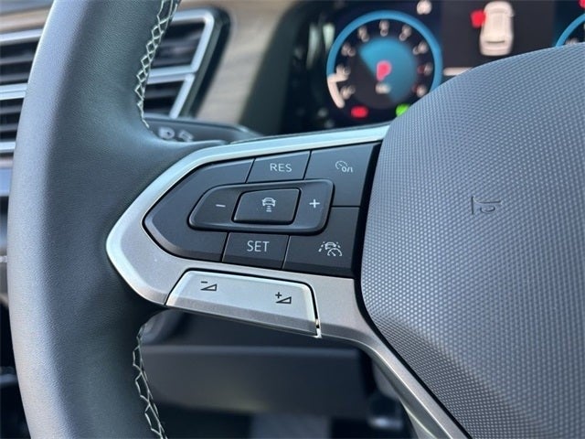 2025 Volkswagen Atlas 2.0T SE w/ Technology