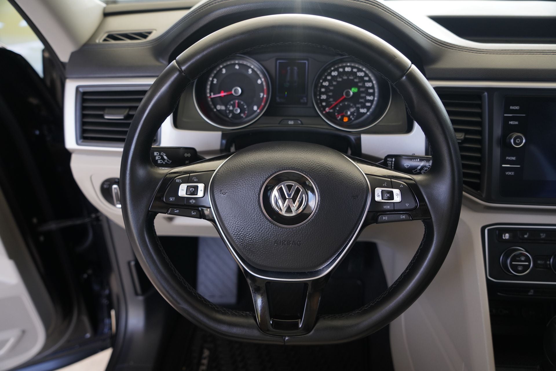 2020 Volkswagen Atlas 3.6L V6 SE w/Technology