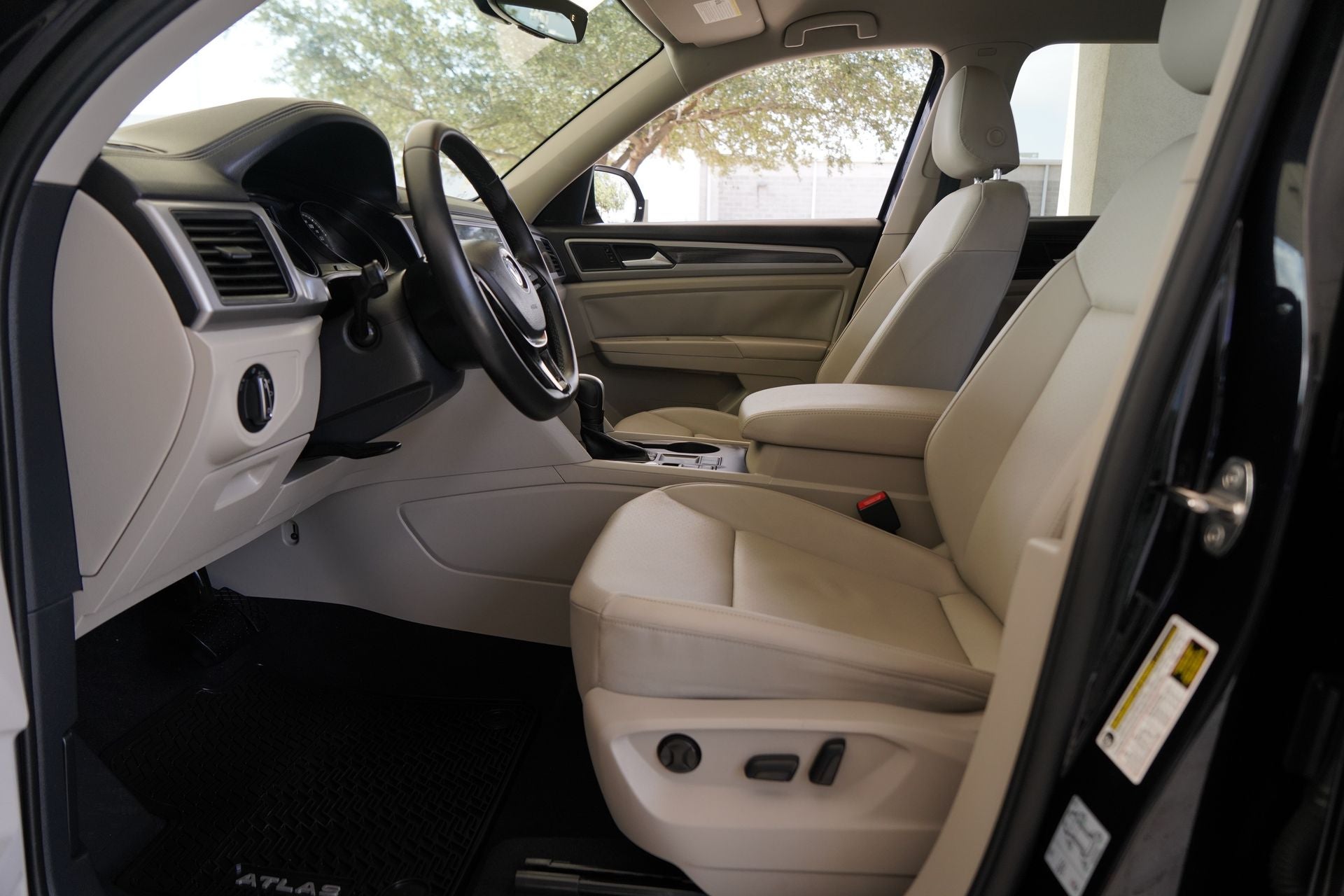 2020 Volkswagen Atlas 3.6L V6 SE w/Technology