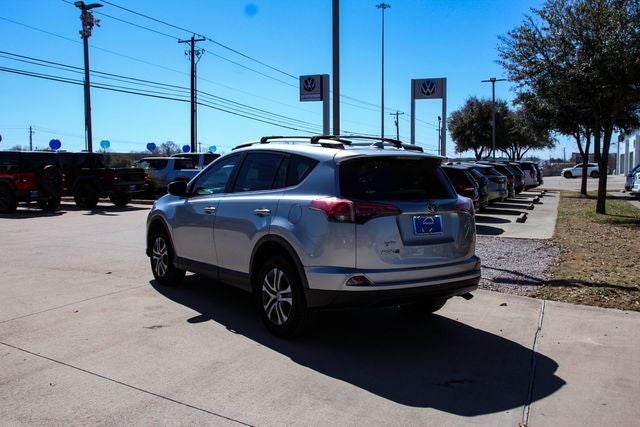 2017 Toyota RAV4 LE