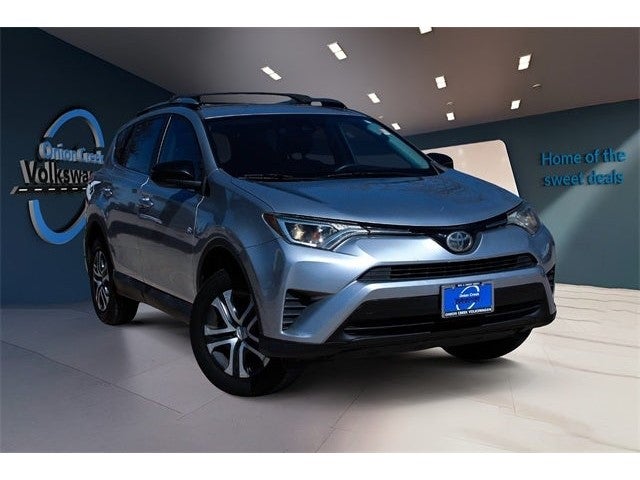 2017 Toyota RAV4 LE