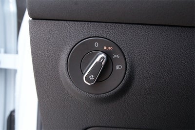 2026 Volkswagen Taos 1.5T SE Black