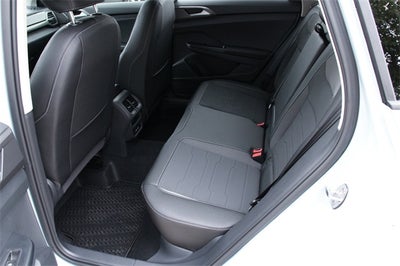 2026 Volkswagen Taos 1.5T SE Black