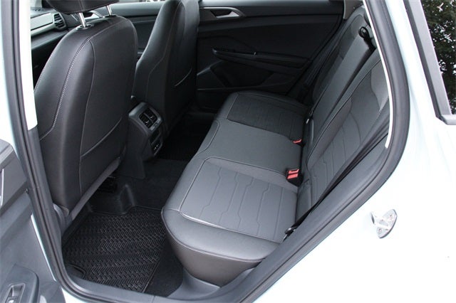 2026 Volkswagen Taos 1.5T SE Black