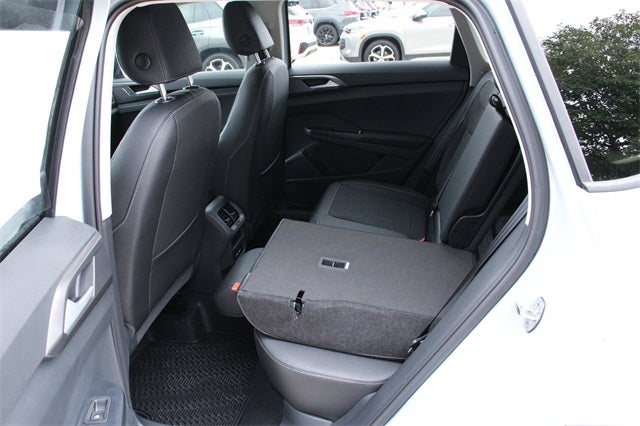 2026 Volkswagen Taos 1.5T SE Black