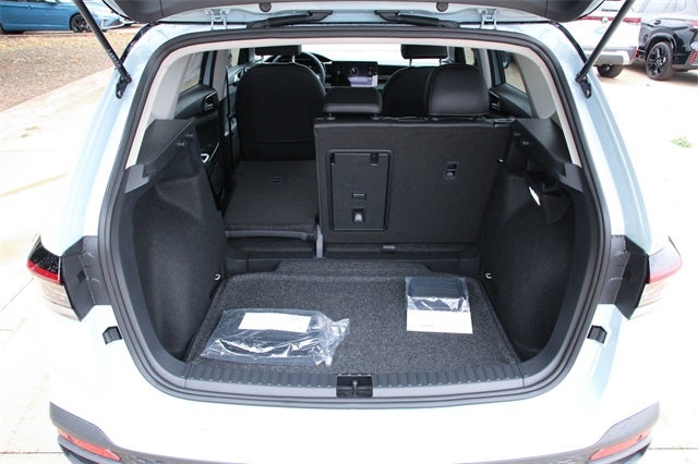 2026 Volkswagen Taos 1.5T SE Black