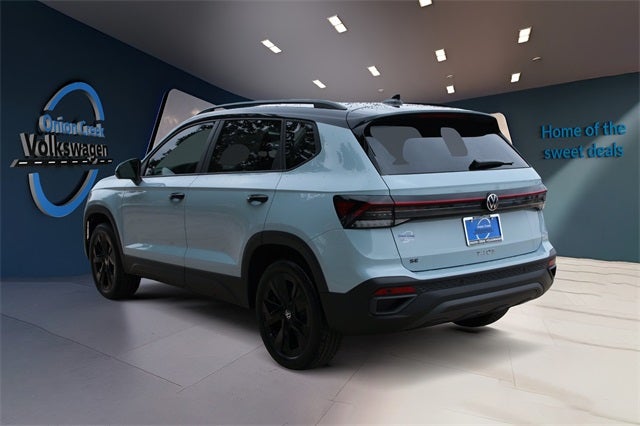 2026 Volkswagen Taos 1.5T SE Black