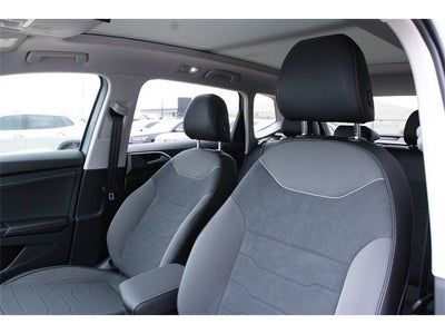 2026 Volkswagen Taos 1.5T SE Black