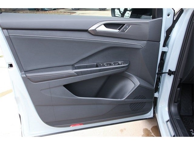 2026 Volkswagen Taos 1.5T SE Black