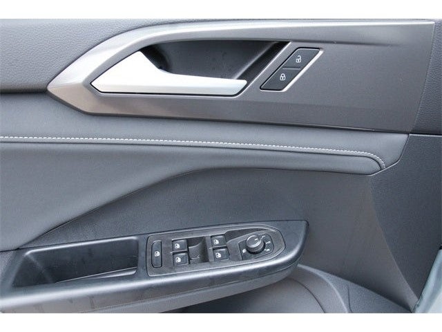 2026 Volkswagen Taos 1.5T SE Black