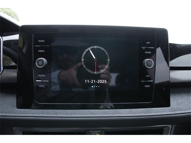 2026 Volkswagen Taos 1.5T SE Black