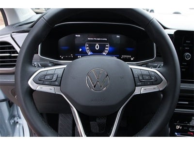 2026 Volkswagen Taos 1.5T SE Black