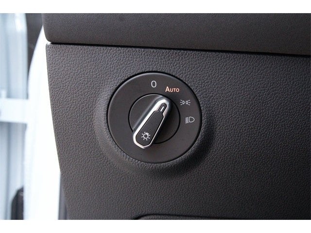 2026 Volkswagen Taos 1.5T SE Black