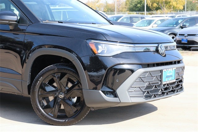 2026 Volkswagen Taos 1.5T SE Black