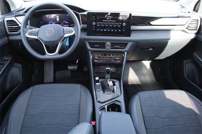 2026 Volkswagen Taos 1.5T SE Black