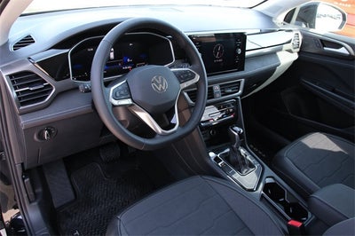 2026 Volkswagen Taos 1.5T SE Black