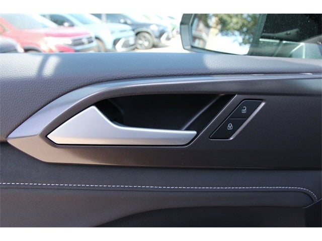 2026 Volkswagen Taos 1.5T SE Black