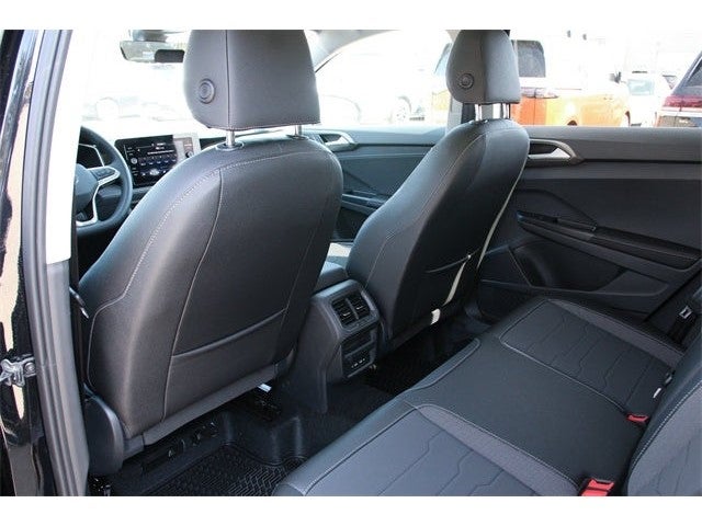 2026 Volkswagen Taos 1.5T SE Black