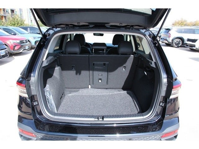 2026 Volkswagen Taos 1.5T SE Black