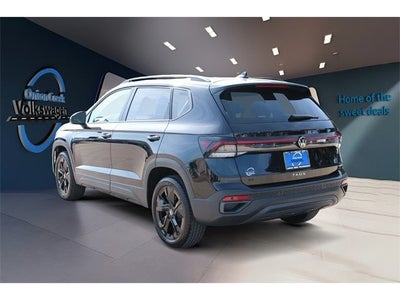 2026 Volkswagen Taos 1.5T SE Black