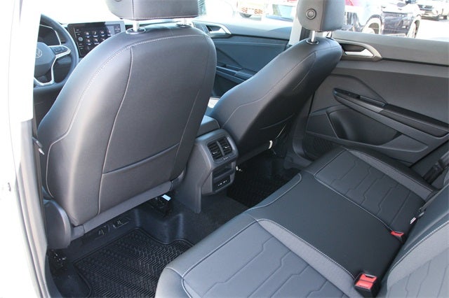 2026 Volkswagen Taos 1.5T SE Black