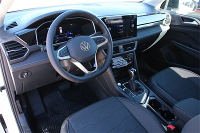 2026 Volkswagen Taos 1.5T SE Black