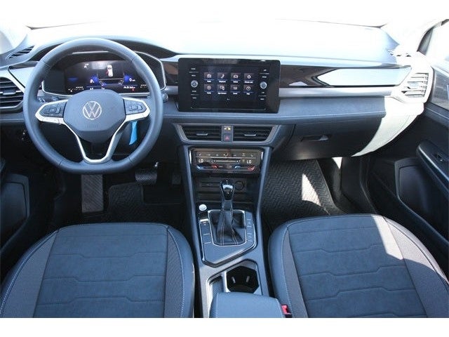 2026 Volkswagen Taos 1.5T SE Black