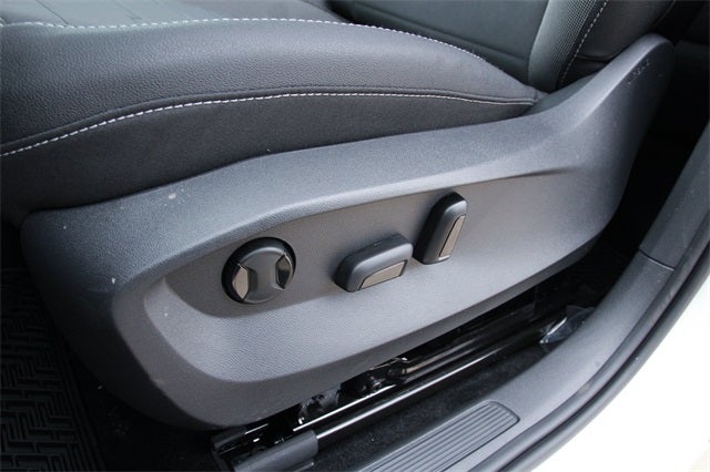 2026 Volkswagen Taos 1.5T SE Black