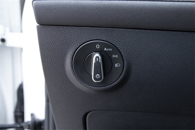 2026 Volkswagen Taos 1.5T SE Black