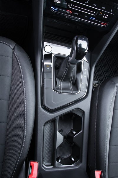 2026 Volkswagen Taos 1.5T SE Black