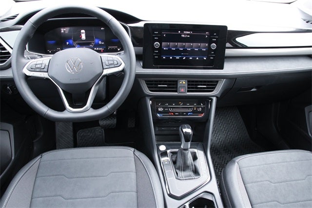 2026 Volkswagen Taos 1.5T SE Black