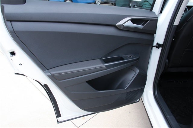 2026 Volkswagen Taos 1.5T SE Black