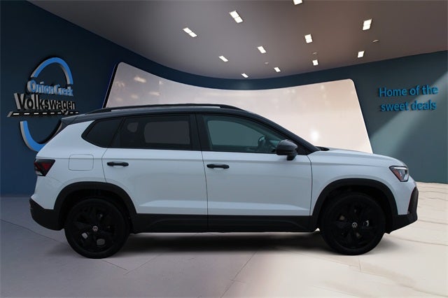 2026 Volkswagen Taos 1.5T SE Black