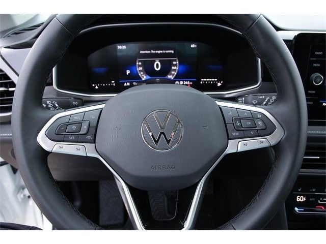 2026 Volkswagen Taos 1.5T SE Black