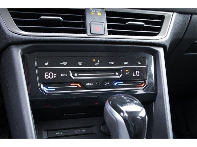 2026 Volkswagen Taos 1.5T SE Black