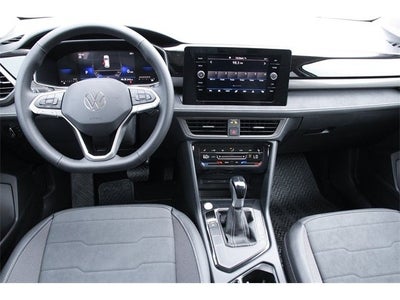 2026 Volkswagen Taos 1.5T SE Black