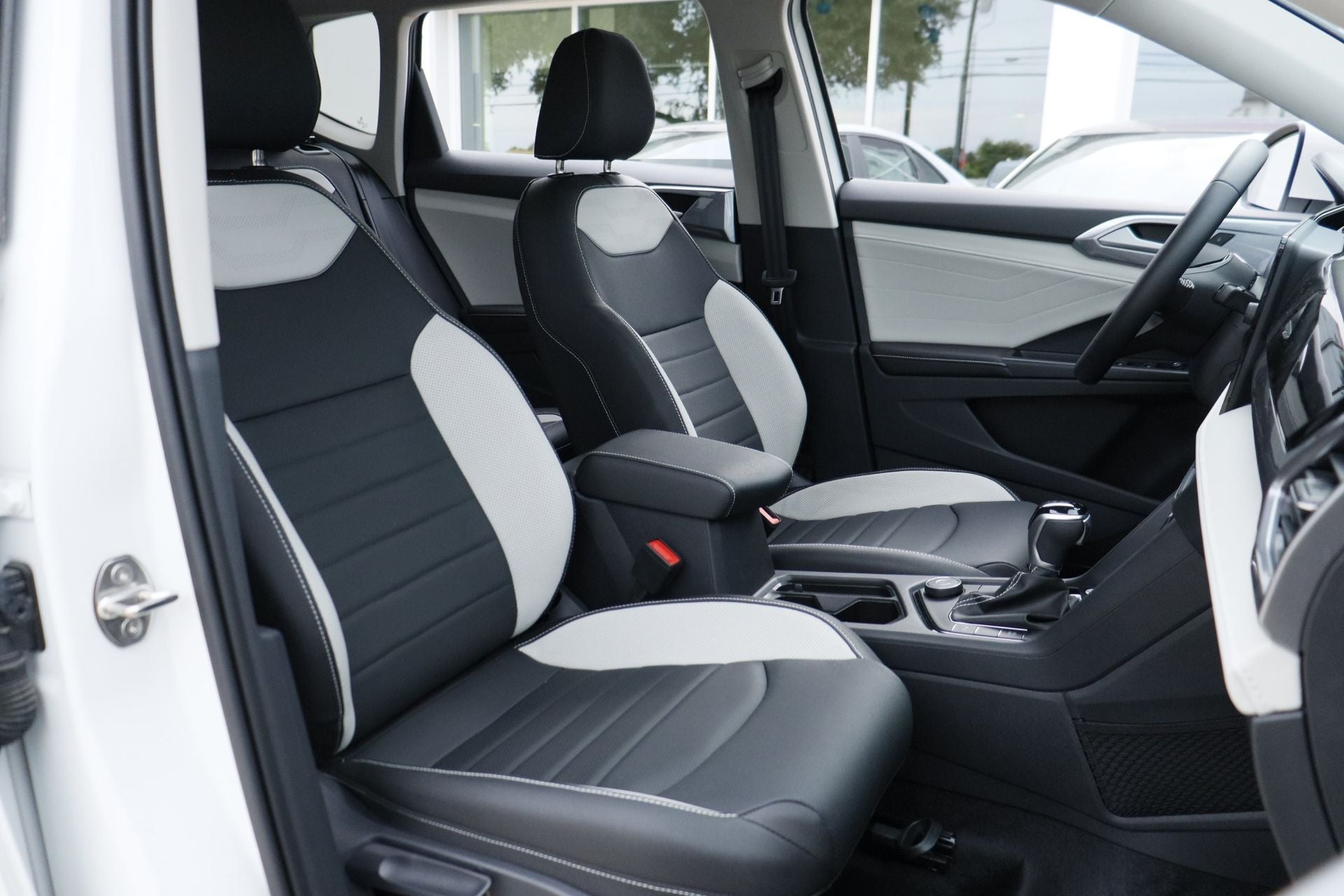2025 Volkswagen Taos 1.5T SEL