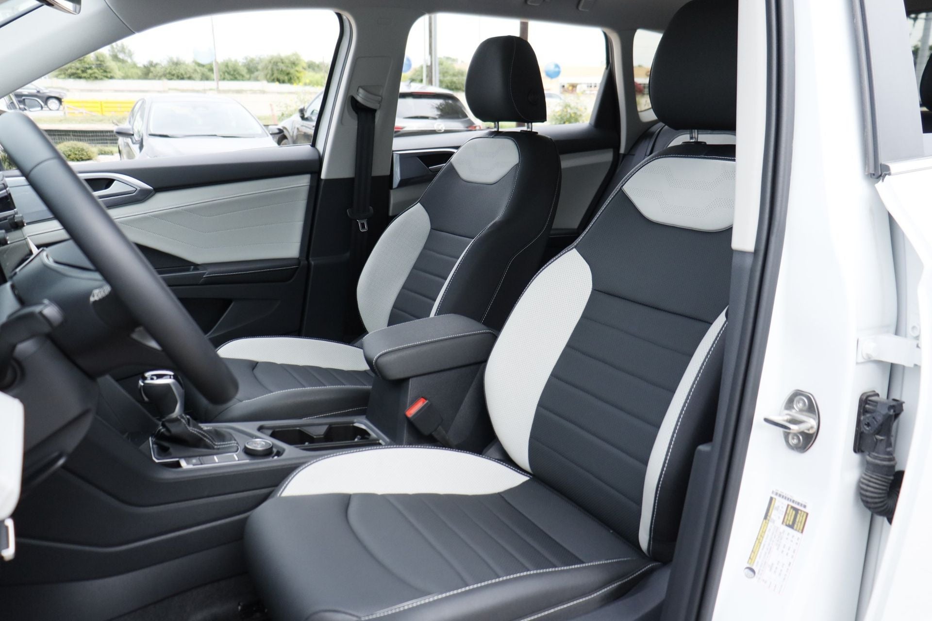 2025 Volkswagen Taos 1.5T SEL