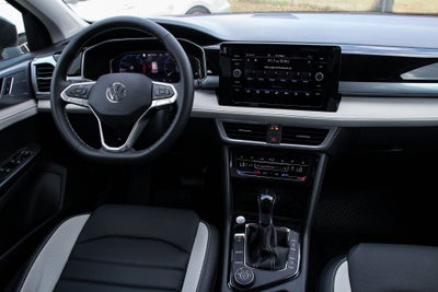 2026 Volkswagen Taos 1.5T SEL