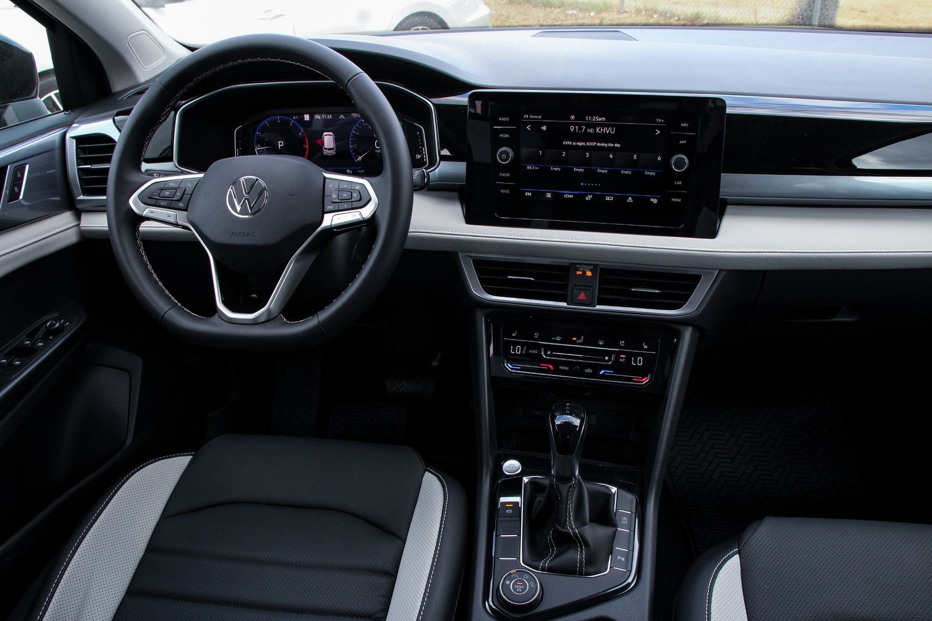 2026 Volkswagen Taos 1.5T SEL