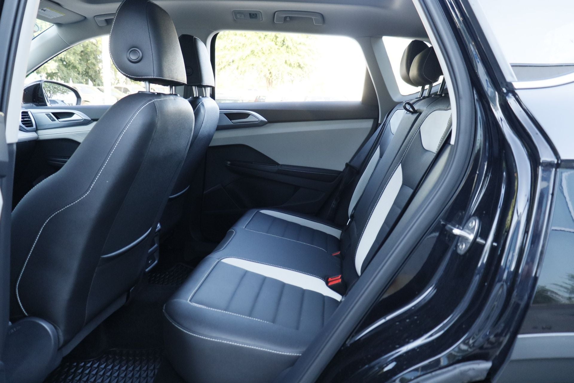 2025 Volkswagen Taos 1.5T SEL