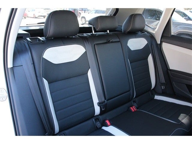 2025 Volkswagen Taos 1.5T SEL