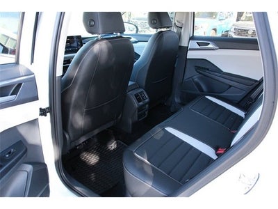 2025 Volkswagen Taos 1.5T SEL