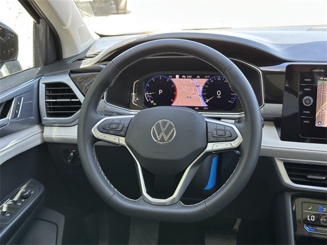 2025 Volkswagen Taos 1.5T SEL