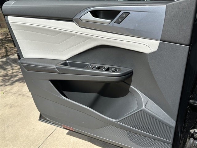 2025 Volkswagen Taos 1.5T SEL