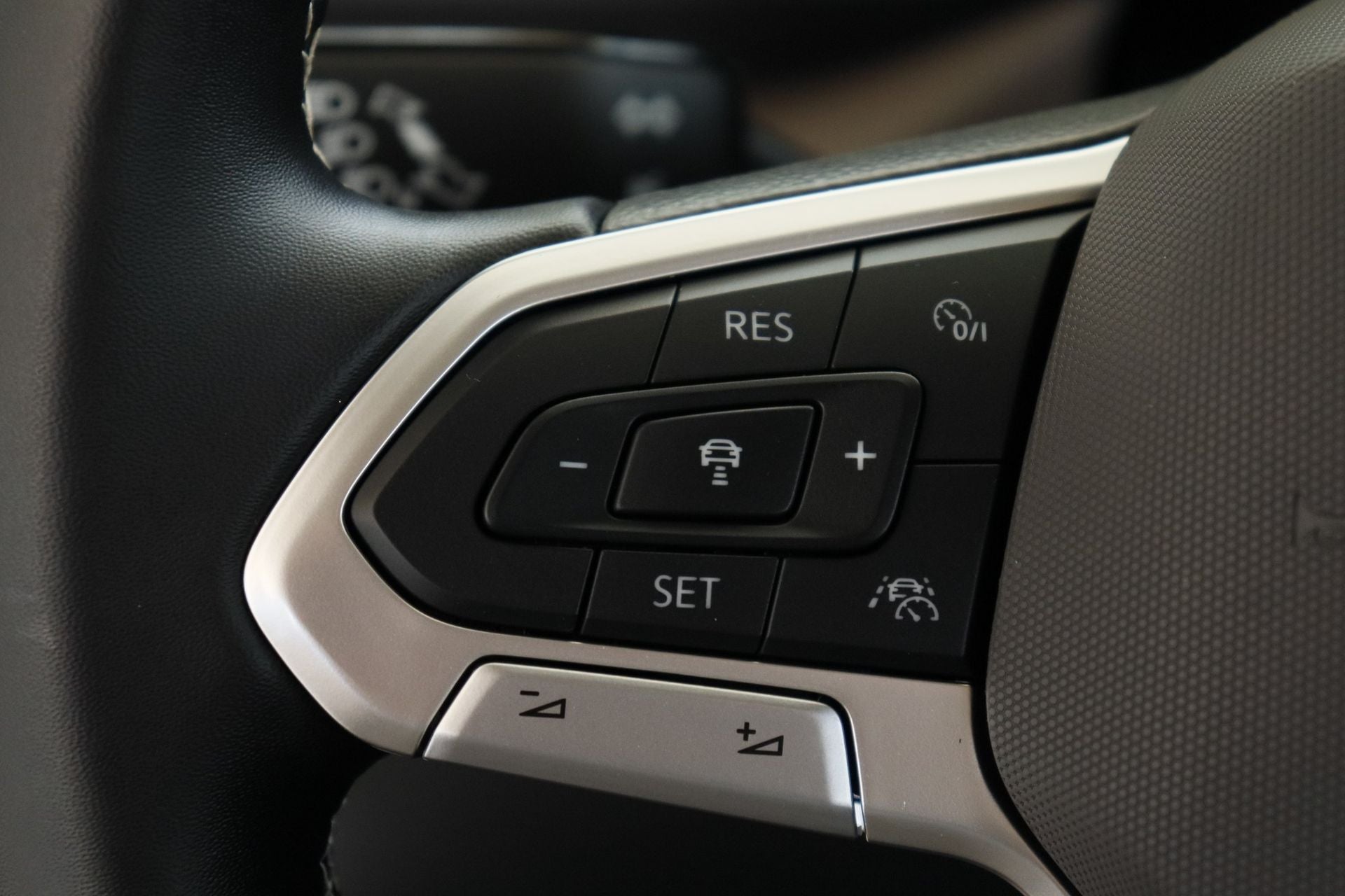 2024 Volkswagen Taos 1.5T SEL