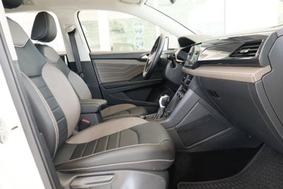 2024 Volkswagen Taos 1.5T SEL