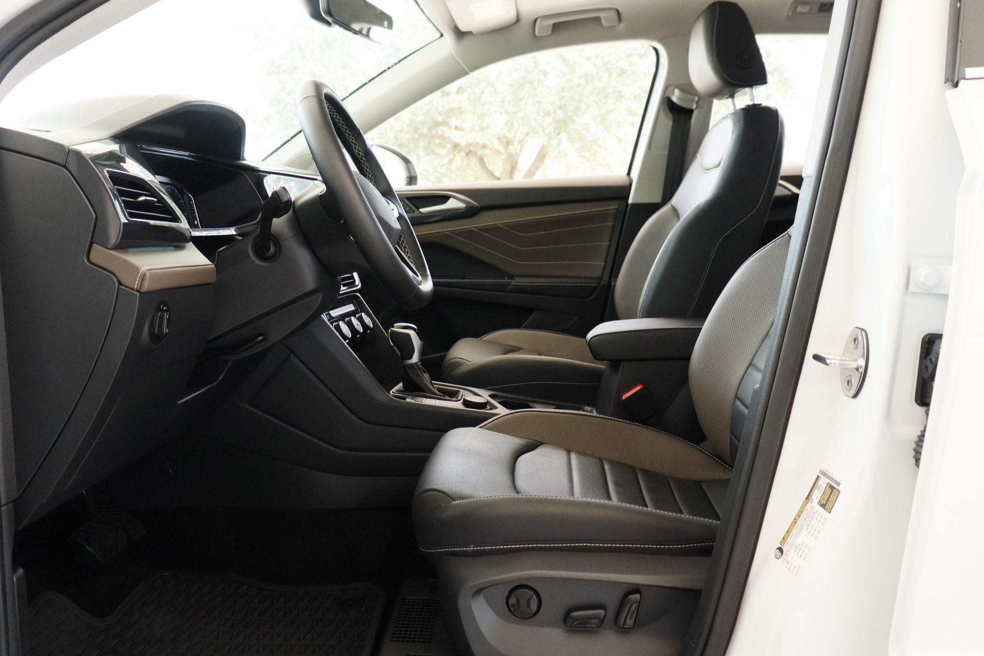 2024 Volkswagen Taos 1.5T SEL