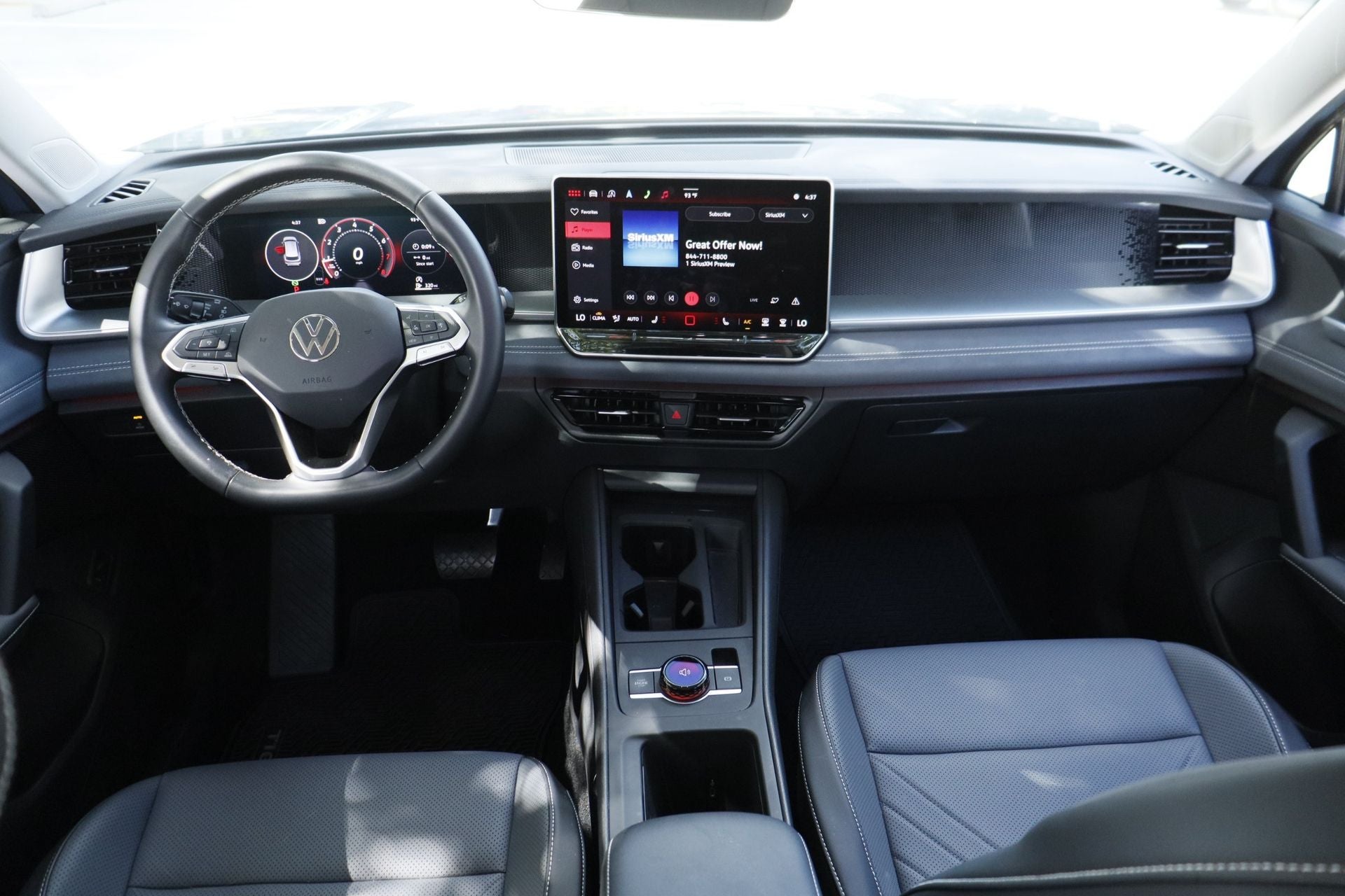 2025 Volkswagen Tiguan 2.0T SE