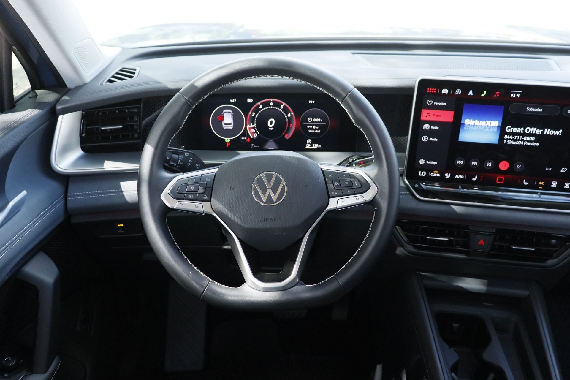 2025 Volkswagen Tiguan 2.0T SE
